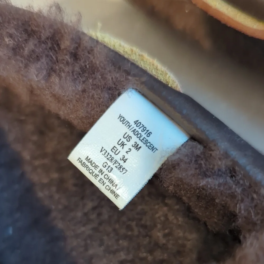 Brown‎ Suede Moccasin Slippers with Shearling Lining Kids size 3